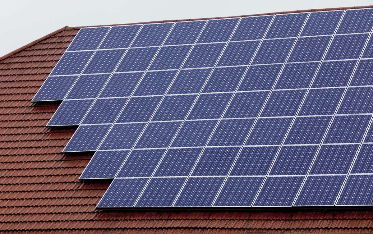 Die Klimaschutzagentur berät unter anderem in Energiefragen, etwa zur  Ausstattung von Gebäuden mit Solaranlagen. Foto: Horst Rudel