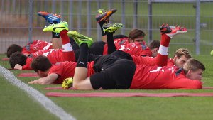 Nach der Aufregung um Antonio Rüdiger in der Partie gegen den HSV am vergangenen Sonntag, konzentriert sich die Mannschaft des VfB Stuttgart am Dienstag im Training auf das Heimspiel gegen den 1. FC Nürnberg am Freitagabend. Hier sind die Bilder vom Training! Foto: Pressefoto Baumann