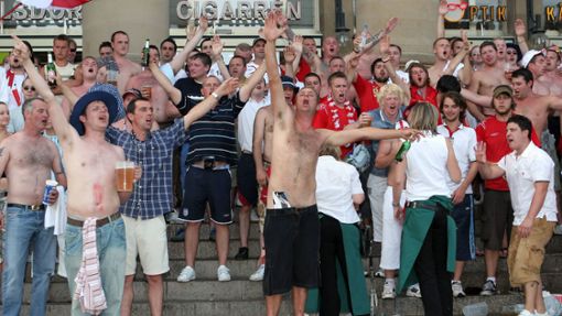 Englische Fans bei der Weltmeisterschaft 2006 in der Stuttgarter Innenstadt (Archivbild). Foto: IMAGO / /Suedraumfoto