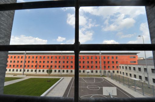 Der Anwalt saß im Offenburger Gefängnis in Untersuchungshaft. Foto: dpa/Patrick Seeger