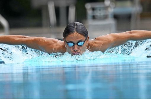 Zwischen 40 und 50 Kilometer schwimmt Felix Grieb derzeit im Schnitt pro Woche. Je nach Trainingsphase können es aber auch mal bis zu 70 Kilometer werden. Foto: Werner Kuhnle