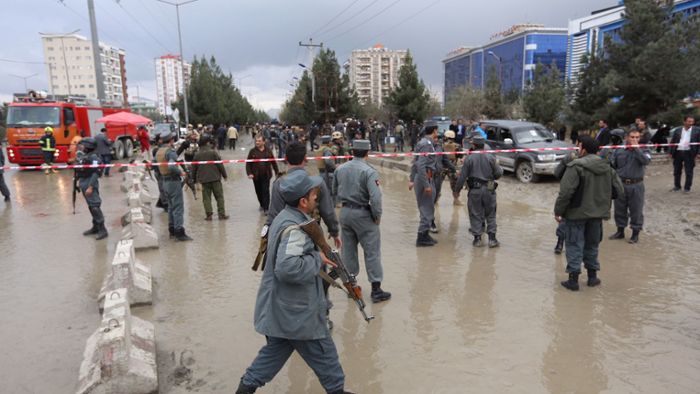 Mindestens sechs Polizisten bei Anschlag in Kabul getötet