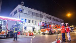 In einem Gebäude der Türkisch-Islamischen Union ist in der Nacht zum Dienstag ein Feuer ausgebrochen. Die Polizei geht von Brandstiftung aus. Foto: www.7aktuell.de | Simon Adomat