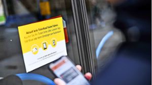 Wegen der Corona-Einschränkungen gab es eine Zeit lang keine Tickets beim Busfahrer zu kaufen. Foto: Lichtgut/Max Kovalenko