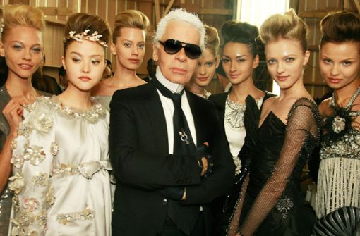 Lagerfeld interpretierte Coco Chanels Vermächtnis neu. Foto: CHANEL