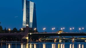 EZB-Zentrale in Frankfurt – die Währungshüter stehen vor einer schwierigen Entscheidung Foto: picture alliance/dpa/Frank Rumpenhorst