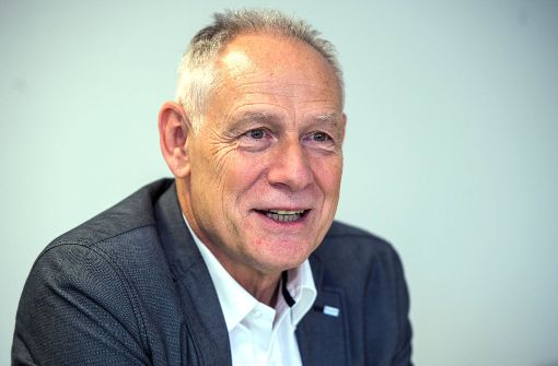 Martin Kunzmann wurde bei der Bezirkskonferenz in Stuttgart mit einem Ergebnis von 100 Prozent zum neuen Landesvorsitzenden des DGB gewählt. Foto: dpa