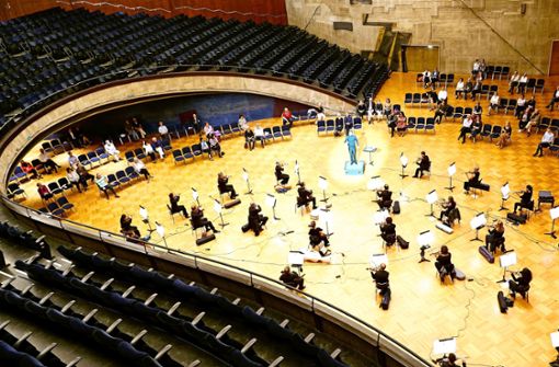 So sah der Beethovensaal am Samstagabend aus, als Cornelius Meister und das Staatsorchester Beethovens erste Sinfonie präsentierten. Foto: Staatsoper Stuttgart