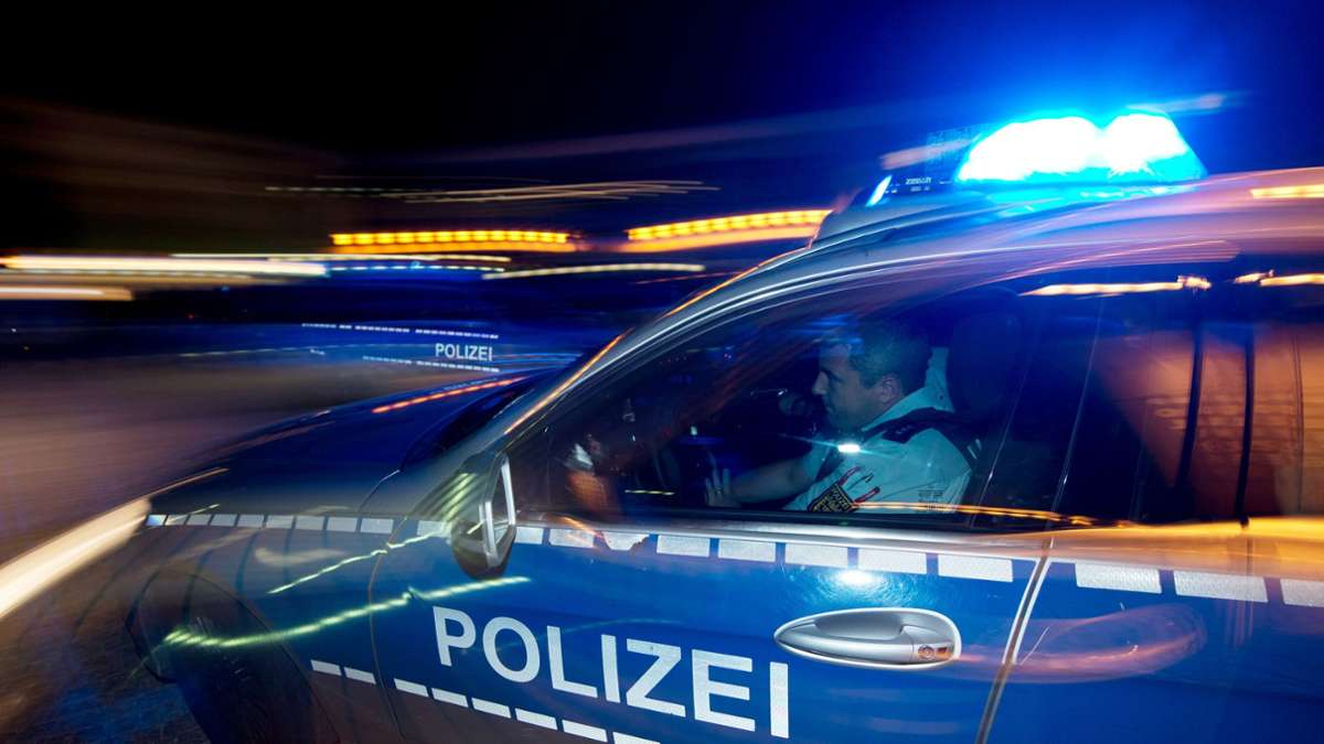 Hauptbahnhof in Stuttgart: Festnahme: Mann rastet aus und uriniert in Streifenwagen