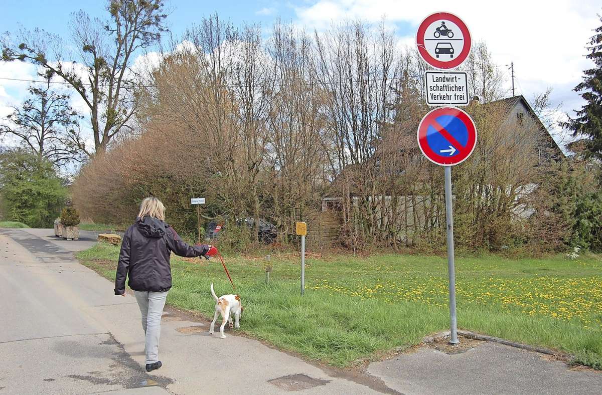 Achtung, wenn der Hund etwas am Wegesrand frisst. Foto: Archiv/Müller