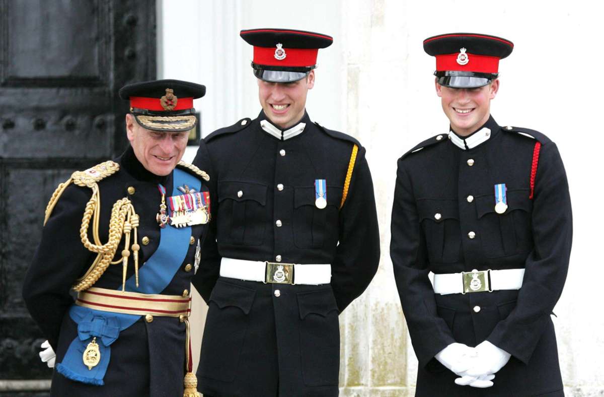 Immer zu Scherzen aufgelegt: Prinz Philip mit seinen Enkeln William (Mitte) und Harry (rechts). Foto: imago images//ZUMA Wire