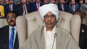 Ex-Präsident al-Baschir an Internationalen Strafgerichtshof ausgeliefert