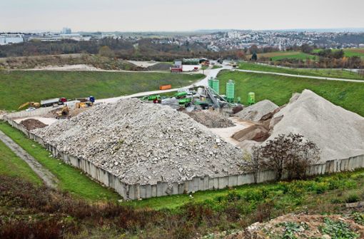 Auf der Deponie Froschgraben in Schwieberdingen wird viel Erdaushub aus Stuttgart angeliefert. Foto: factum/Granville