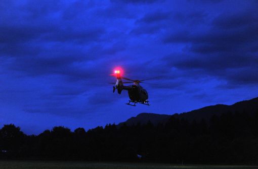 Über Balingen kreiste der Hubschrauber mit Wärmebildkamera. (Symbolfoto) Foto: Stefan Puchner dpa