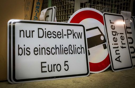 Das bisher streckenbezogene Euro-5-Dieselfahrverbot soll zu einem zonalen  Verbot ausgeweitet werden. Geplant ist es vom 1. Juli 2020 an. Foto: Lichtgut/Achim Zweygarth