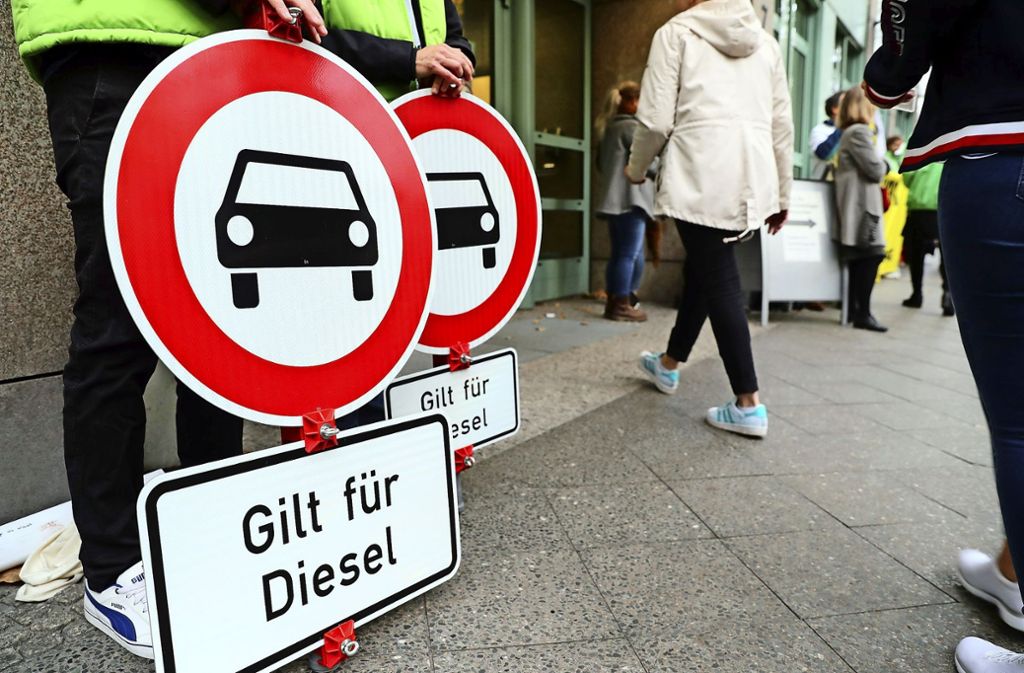 Verwaltungsgericht fordern, dass stadtweite Fahrverbote in Stuttgart geplant werden. Foto: dpa/Jens Büttner