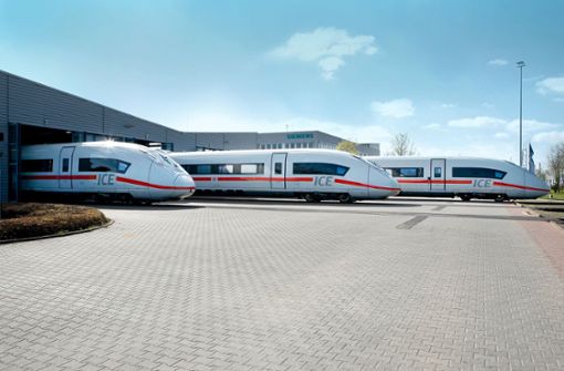 ICE der  Baureihe 407 von Siemens: Wenn  die Deutsche Bahn nun wieder auf 300 statt 250 km/h schnelle  Züge setzt, wären sie am schnellsten lieferbar. Foto: Siemens AG