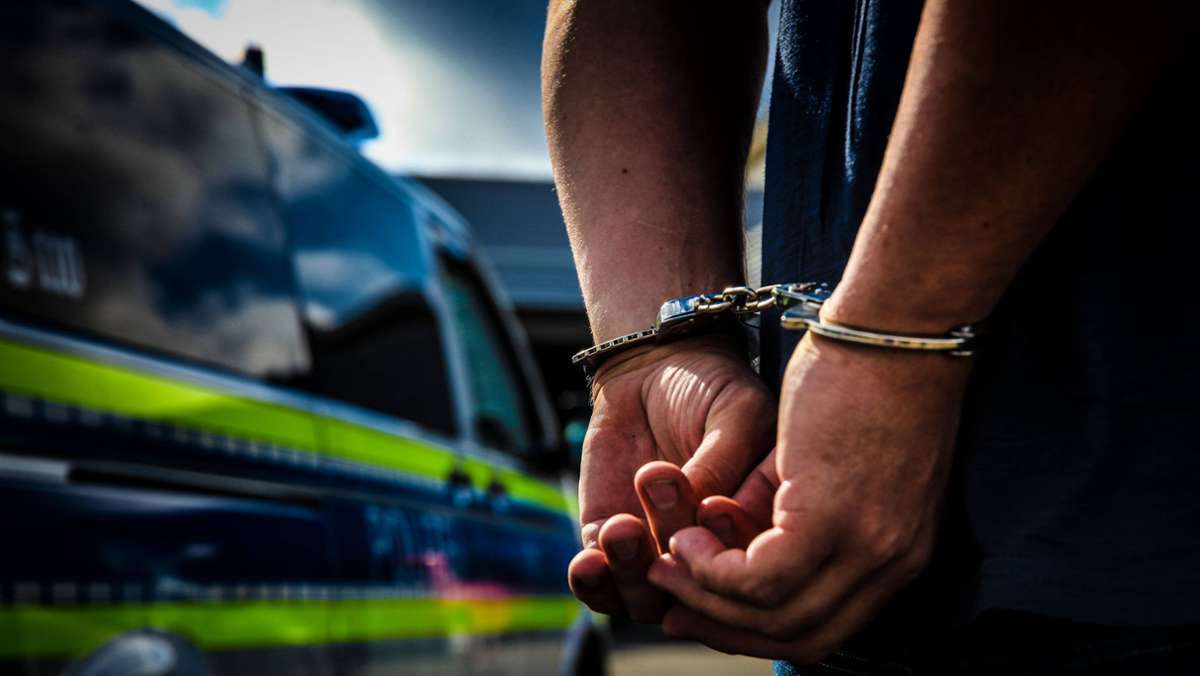 Landkreis Reutlingen: Kinder missbraucht und Kinderpornos verbreitet – Verdächtiger in Haft