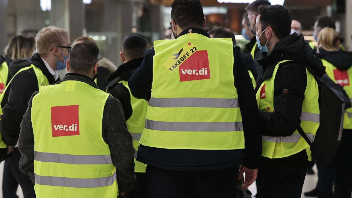 Verdi-Aktionen an Flughäfen: Warnstreik bei Luftsicherheitskräften in Stuttgart