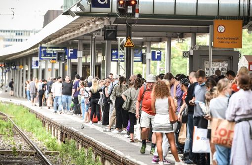 Nichts geht mehr: Vor allem Samstag ist Bahnreisen von Stuttgart aus eine Geduldsprobe gewesen. Foto: Lichtgut - Ferdinando Iannone/Ferdinando Iannone