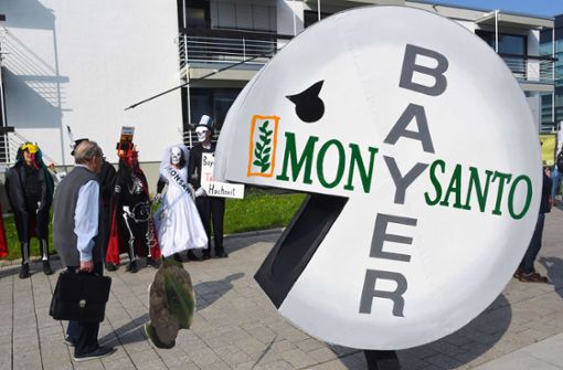 Bayer und Monsanto – bisher keine glückliche Verbindung. Foto: AFP