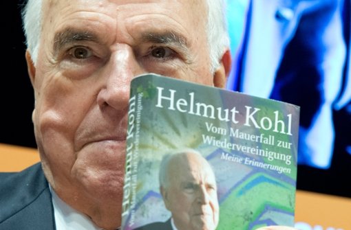 Helmut Kohl auf der Frankfurter Buchmesse. Foto: dpa