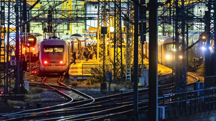 Bahnverkehr in Stuttgart: Gleis 10 am Hauptbahnhof gesperrt