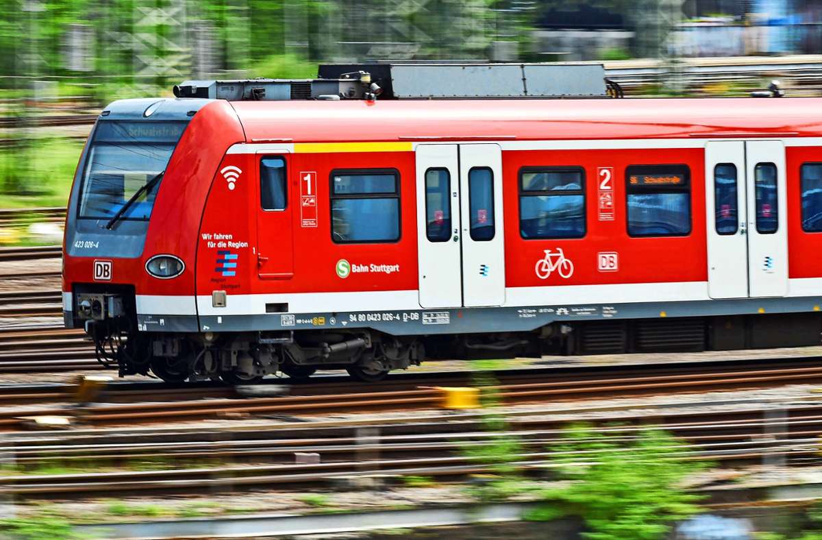 Für städtische Beschäftigte soll der Nahverkehr  mit der Einführung des Deutschlandtickets kostenfrei sein. Foto: Lichtgut/Max Kovalenko