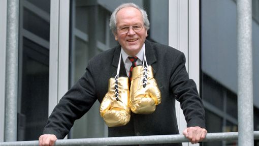 Goldene Handschuhe: Alexander Mazur im Jahr 2007, als er das Bundesverdienstkreuz erhalten hat. Foto: /Wandel