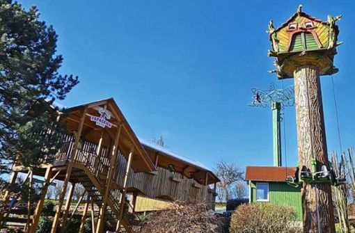 Im Schwaben-Park gibt es einen neuen, muskelbetriebenen Aussichtsturm. Foto: Schwaben-Park