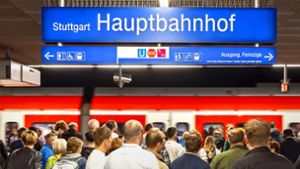 Am Dienstagmorgen führte eine Stellwerkstörung am Hauptbahnhof zu Verspätungen bei der S-Bahn Stuttgart (Archivbild) Foto: imago//Arnulf Hettrich