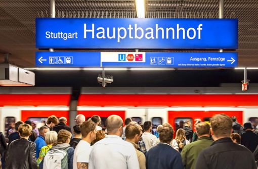 Am Dienstagmorgen führte eine Stellwerkstörung am Hauptbahnhof zu Verspätungen bei der S-Bahn Stuttgart (Archivbild) Foto: imago//Arnulf Hettrich