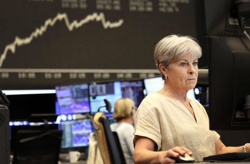 Die Aktienkurse – hier an der Frankfurter Börse – kennen derzeit nur eine Richtung: nach oben. Foto: AFP/DANIEL ROLAND