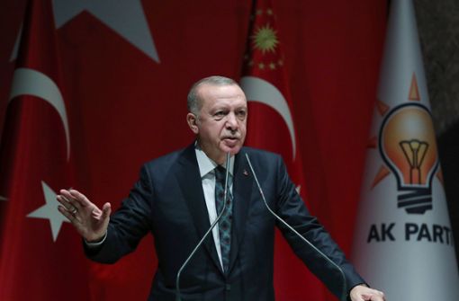 Die Türkei um Präsident Recep Erdogan bekommt von den EU-Staaten vorerst nur begrenzt Waffen. Foto: dpa
