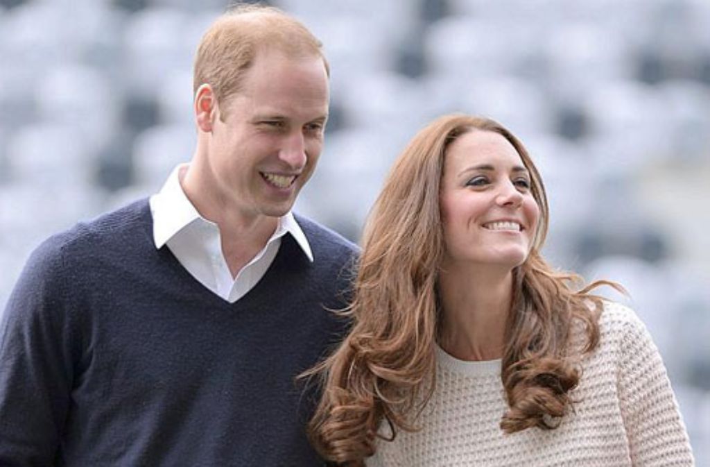 Es ist die erste große Reise von Prinz William und Herzogin Kate als junge Eltern - und sie machen ihre Sache bisher recht gut. Denn trotz straffem Programm haben die beiden sichtlich Spaß - mit und ohne Baby George.