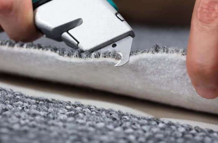 Teppichreste lassen sich auf verschiedene Wege entsorgen. Eine Alternative ist das Wiederverwerten.