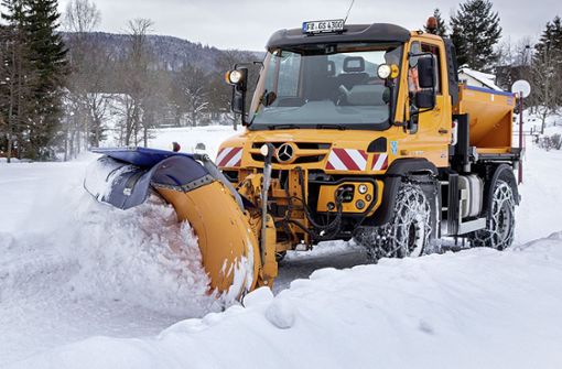 Der Unimog ist auch als  Schnee-Räumfahrzeug einsetzbar. Foto: Daimler