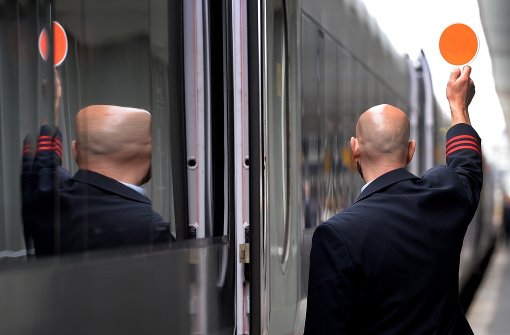 Bei den Verhandlungen mit der Bahn erheben die Lokführer zusätzliche Tarifforderungen. Foto: dpa