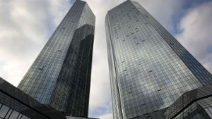 Bei der Deutschen Bank gehen die Spekulationen über eine Fusion weiter. Foto: AFP