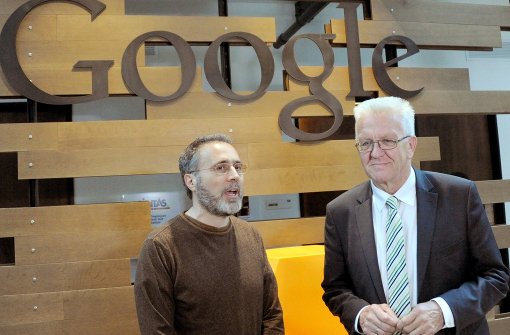 Im Mai 2015 war Winfried Kretschmann auch bei Google zu Besuch – hier mit dem für den Konzern arbeitenden,  aus der Schweiz stammenden Informatiker Urs Hölzle. Foto: dpa