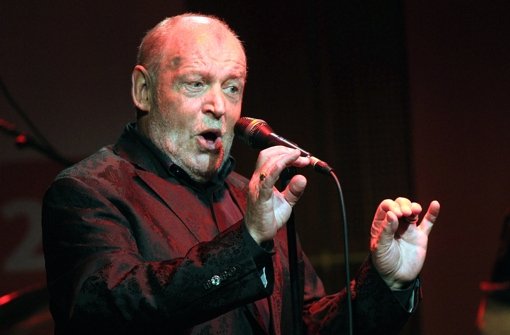 Am 22. Dezember hat die Musiker-Legende Joe Cocker den Kampf gegen den Krebs verloren. Viele Kollegen trauern um den 70-Jährigen. Foto: dpa