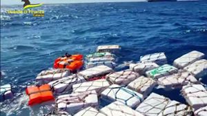 70 Pakete mit zwei Tonnen Kokain im Meer vor Sizilien gefunden