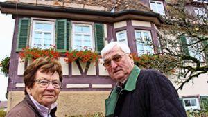 Brunhilde und Franz Hald kümmern sich seit Jahren ums Alte Rathaus. Das ist ein nervenzehrendes Hobby. Foto: Caroline Holowiecki