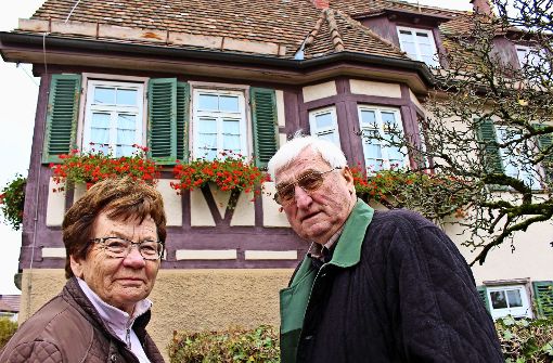 Brunhilde und Franz Hald kümmern sich seit Jahren ums Alte Rathaus. Das ist ein nervenzehrendes Hobby. Foto: Caroline Holowiecki