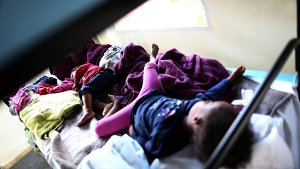 Kein Platz mehr frei: Flüchtlinge in einer Notunterkunft Foto: dpa