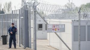 Die Unterbringung im Container-Lager in Ungarn sei laut EuGH wie eine Haft. Foto: dpa/Sandor Ujvari