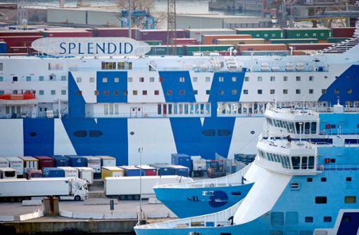 Im italienischen Hafen Genua ist die Fähre Splendid bereits zum Krankenhaus umfunktioniert. Foto: Imago//Riccardo Arata