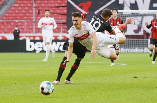 Marc Oliver Kempf vom VfB Stuttgart im Einsatz gegen Eintracht Frankfurt. Foto: Pressefoto Baumann/Hansjürgen Britsch