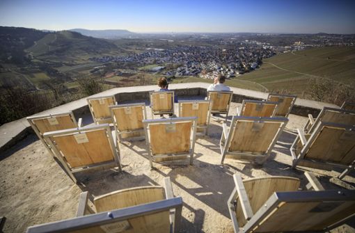 Die Stuhlreihen des Remstalkinos in Weinstadt stehen bereit für die Remstal-Gartenschau. Sie wurden von Bürgern finanziert. Foto: Gottfried Stoppel