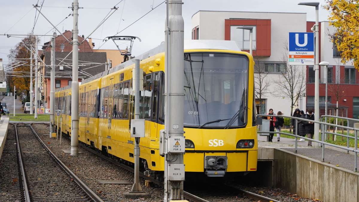 Stadtbahnunfall in Zuffenhausen: Rotlicht missachtet und mit U7 kollidiert – hoher Schaden